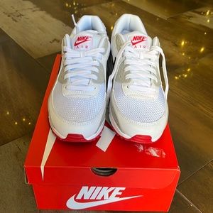Nike Women’s Air Max 90